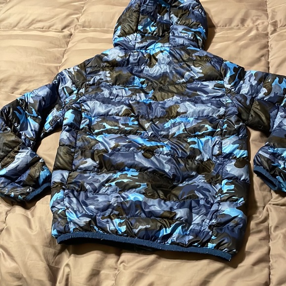 Eddie Bauer Lightweight Puffer Jacket - Picture 8 of 11